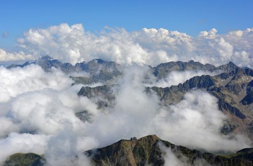 Pyrénées, Kalnas, France, Kraštovaizdis, Aukščiausiojo Lygio Susitikimas, Panorama, Vasara, Kalnai, Kalnuotas, Vaizdas, Debesys, Vaizdas Iš Viršaus, Aukštas Kalnas, Pietų Viršūnė, Aukštis, Kalnynai