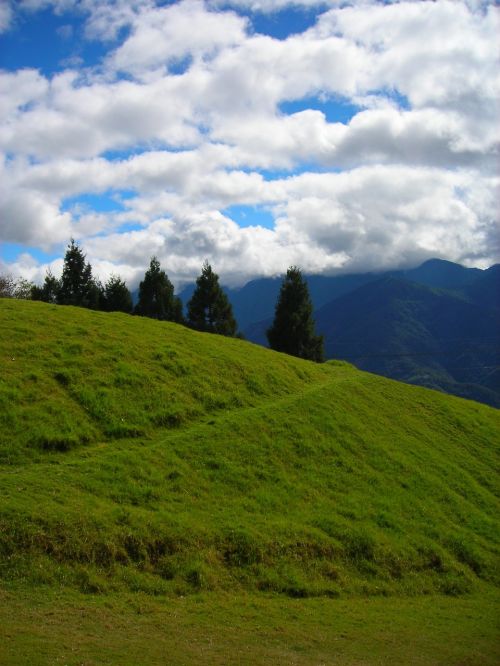 Qingqingcaoyuan, Mažas Kalnas, Baiyun, Kalnai