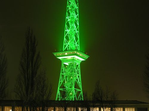Radijo Bokštas, Berlynas, Naktis, Žalias, Apšviestas, Apšvietimas, Neonas Žalia, Neoninė Šviesa