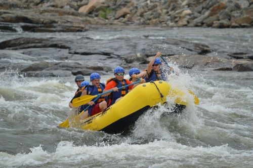 Rafting, Baltas Vanduo, Upė, Vanduo, Sportas, Plaustas, Valtis, Ekstremalios, Nuotykis, Linksma, Veiksmas, Greitas, Gamta, Žmonės, Balta, Purslų, Akmenys, Komanda, Komandinis Darbas, Iššūkis, Grupė, Srautas, Adrenalinas, Šlapias, Pratimas, Irklas, Pavojingas, Poilsis, Banga, Vasara, Energija, Eilutė, Šalmas, Įdomus, Jėga, Išgyventi, Galia