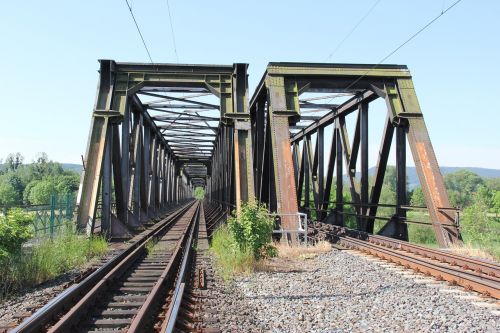 Geležinkelio Linija, Geležinkelis, Traukinys, Transporto Sistema, Geležis, Tiltas, Rusvas, Kelionė