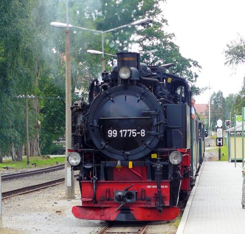 Traukinių Stotis, Moritzo Pilis, Loessnitzbahn
