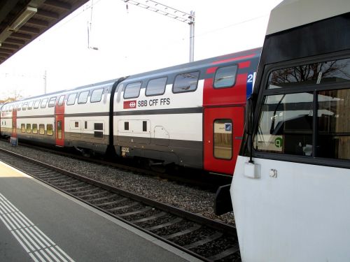 Traukinių Stotis, Tarpmiestiniai, Regioninis Traukinys, Platforma, Gleise, Pertraukos Taškas, Amriswil, Thurgau, Šveicarija
