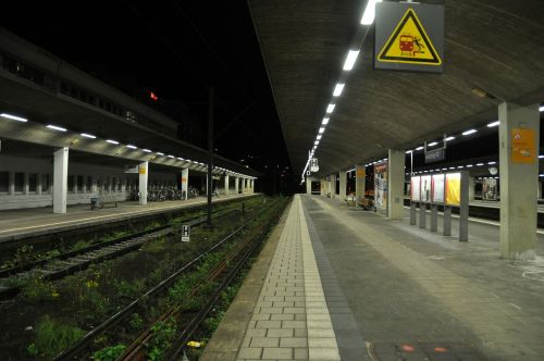 Traukinių Stotis, Tamsi, Heidelbergas, Gleise, Atrodė, Platforma, Apšvietimas