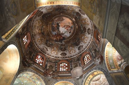 Ravenna, Bazilika, San Vital, Bažnyčia