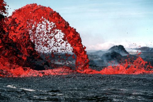 Lava,  Vulkanas,  Išsiveržimas,  Išsiveržimas,  Spewing,  Raudona,  Teka,  Fontanas,  Hawaii,  Raudonas Fontanas Iš Lavos