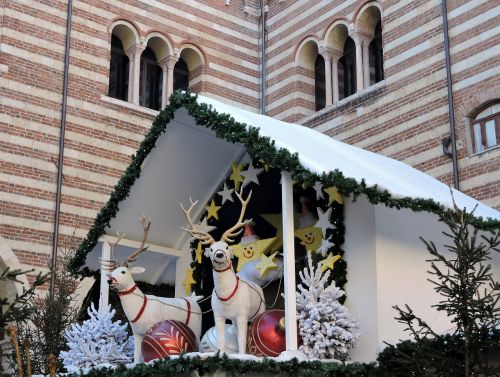 Šiaurės Elniai, Kalėdos, Namas, Palazzo, Pastatas, Architektūra, Statyba, Verona, Italy