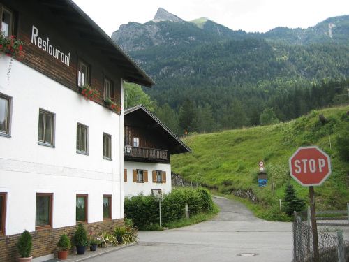 Restoranas, Alpių, Namai