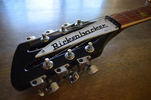Rickenbacker, Muzika, Rokas, Gitara, Lynai, Paktas