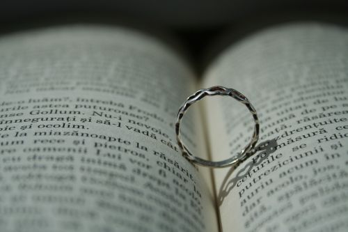 Žiedas, Knyga, Parašyta, Paprastumas, Šešėlis, Mažas