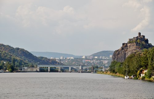 Upė,  Elbės,  Orifice Aukščiau Elbės,  Dabartinis,  Pilis,  Střekov,  Navigacijos,  Vaizdas