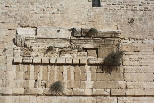 Robinsono Arka, Jeruzalė, Akmuo, Sugadinti