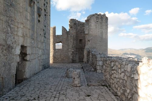 Rocca Calascio, Pilis, Sienos, Abruzzo