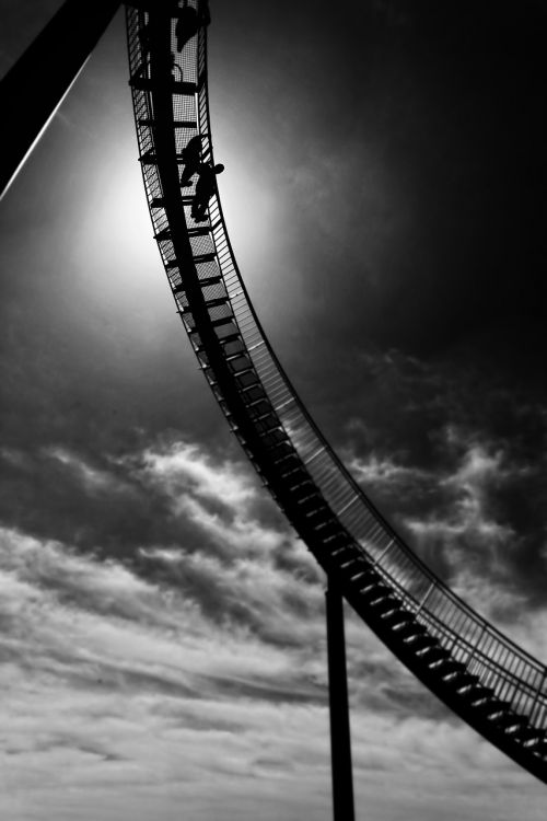 Rollercoaster,  Geležinkelis,  Pramogos,  Coaster,  Parkas,  Važiuoti,  Pramogos,  Jaudulys,  Linksma,  Greitis,  Veiksmas,  Jaudulys,  Ekstremalios,  Malonumas,  Laisvalaikis,  Greitai,  Nuolydžiai,  Aukštis,  Kietas,  Kreivės,  Džiaugsmas,  Adrenalinas,  Pritraukimas,  Pagreitis
