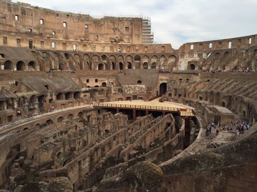 Kolosas, Roma, Amfiteatras