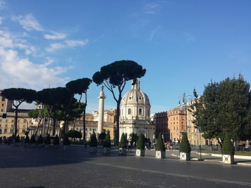 Roma, Bažnyčia, Paminklai, Menas, Katedra