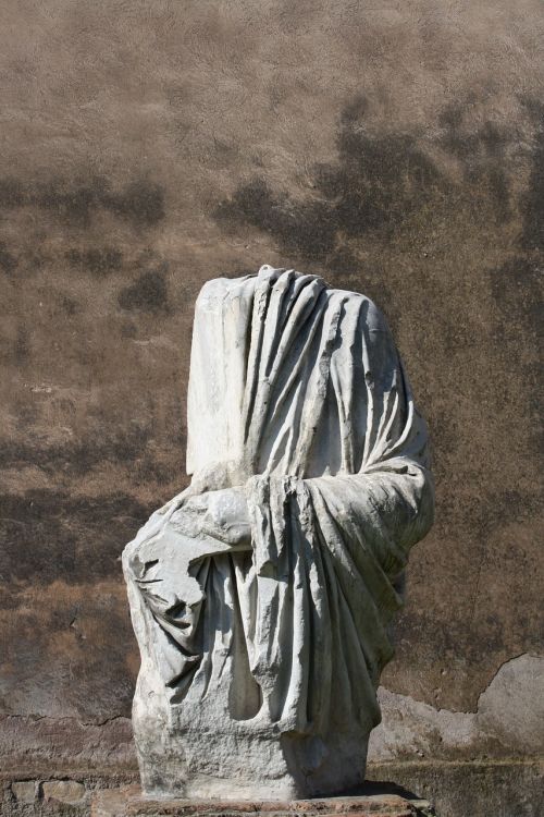 Roma, Statula, Galva