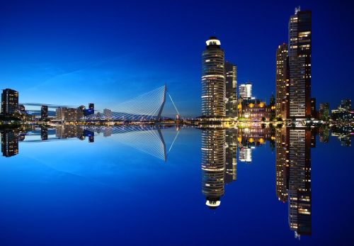 Rotterdam, Panorama, Architektūra, Nyderlandai, Miestas, Dangoraižis, Dangoraižiai, Uostas, Erasmo Tiltas, Vanduo, Šiuolaikiška, Dangus, Holland, Naktis, Naktį, Nuotaika