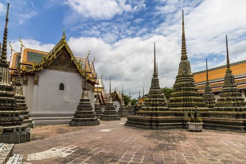 Griuvėsiai, Bangkokas, Mėlynas Dangus, Tailandas, Senas, Šventykla, Wat Pho Oficialus Vardas Yra Wat Phra Chetuphon Vimolmangklararm Rajwaramahaviharn