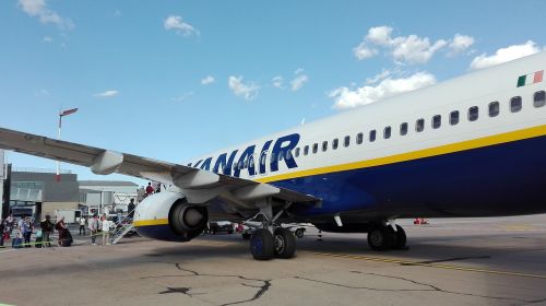 Ryanair, Oro Uostas, Kaljaris
