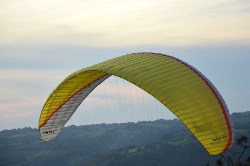 Plaukiojimas Paragliding, Purvinas Paraglidingas Pripūstas Vėjas, Sportas, Laisvalaikis, Paragliding, Skristi Oru, Geltona Plaktukas