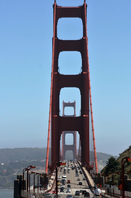 San Franciskas, Auksinių Vartų Tiltas, Eismas, Tiltas