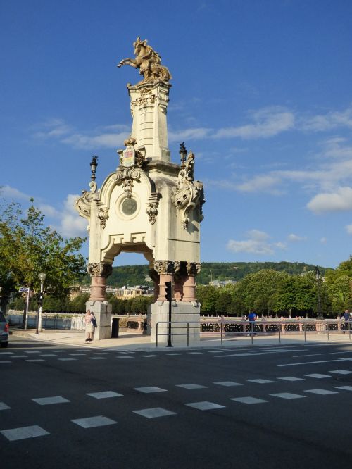 San Sebastianas, Ispanija, Obeliskai, Skulptūros, Maria Cristina Tiltas, Orientyras, Kelionė