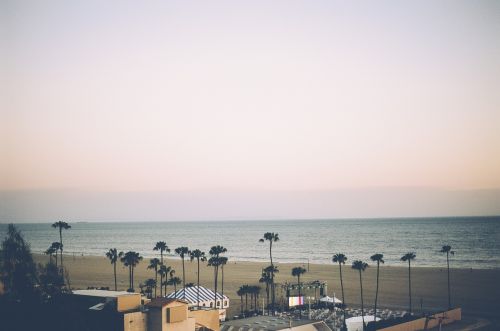 Santa Monica, Papludimys, Smėlis, Palmės, Vanduo, Vandenynas, Dangus, Parduotuvės