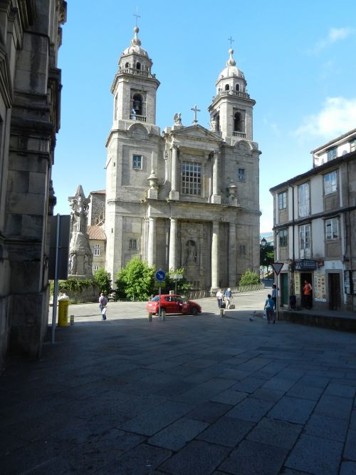 Santiago Compostela, Bažnyčia, Senas