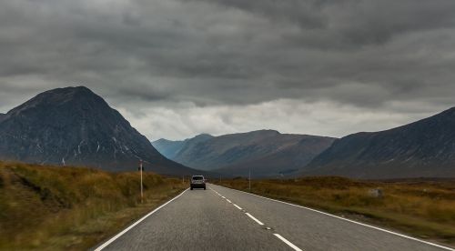 Škotija, Glencoe, Gamta, Kelias, Automobilis, Kalnai, Šalis, Važiuoti, Tešla, Automobiliu, Dangus, Glencoe Scotland