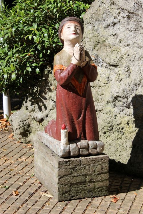 Skulptūra, Katwijk, Šiaurinis Brabantas, Religija