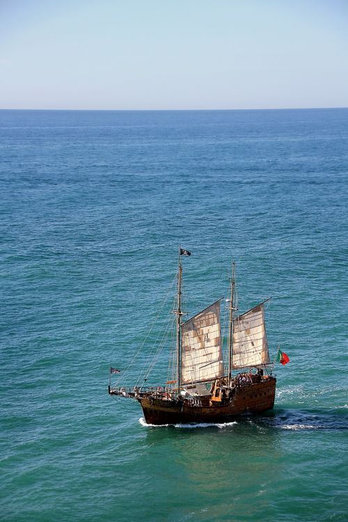 Jūrininkas, Piratas, Buriuotojas, Buriu, Laivas, Corsair, Jūra, Vanduo, Privajeriai, Vėliava, Apiplėšti, Tyrinėtojai, Kolumbas