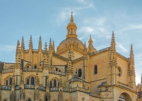 Segovia, Ispanija, Katedra, Bažnyčia, Pastatai, Struktūra, Architektūra, Eksterjeras, Orientyras, Istorinis, Dangus, Debesys, Lauke