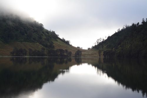 Semeru, Ežeras, Kumbolo