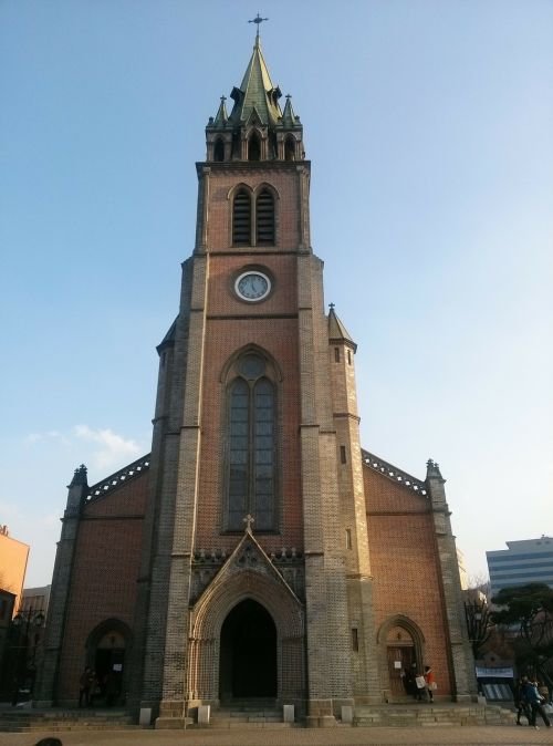 Seulas, Myeongdong Katedra, Katedra, Seni Pastatai