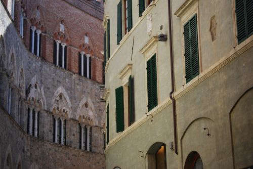 Siena, Pastatai, Toscana