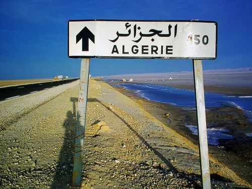 Ženklas, Algeria, 150 Km, Kelias, Druskos Ežeras, Sausas, Tunisas, Tuniso Respublika, Dangus, Mėlynas, Rytas, Saulė