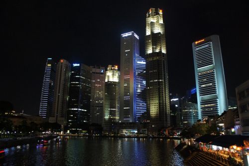 Singapūras, Panorama, Architektūra, Asija, Naktis, Šiuolaikiška, Pastatas, Dangoraižis, Prabangus Viešbutis, Turizmas, Miestas, Šviesos Šou, Vakaras, Bokštas, Veidrodis