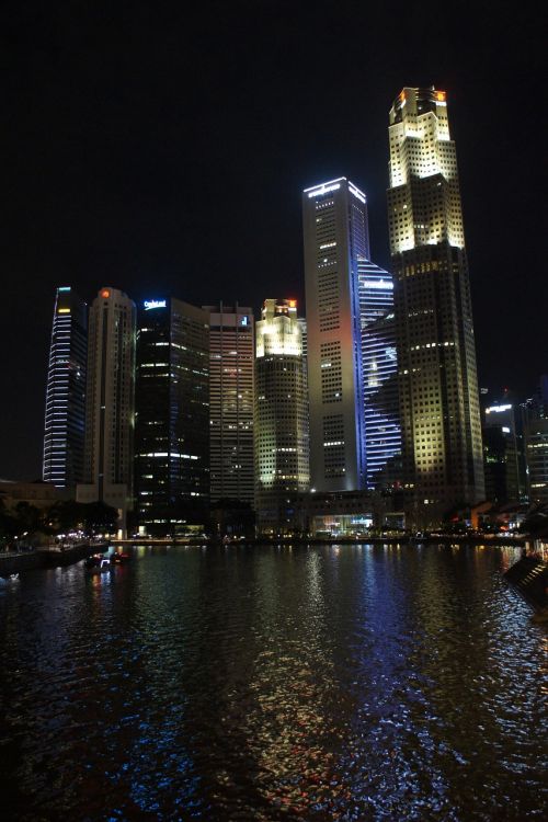 Singapūras, Architektūra, Asija, Naktis, Šiuolaikiška, Pastatas, Dangoraižis, Prabangus Viešbutis, Turizmas, Miestas, Šviesos Šou, Vakaras, Veidrodis