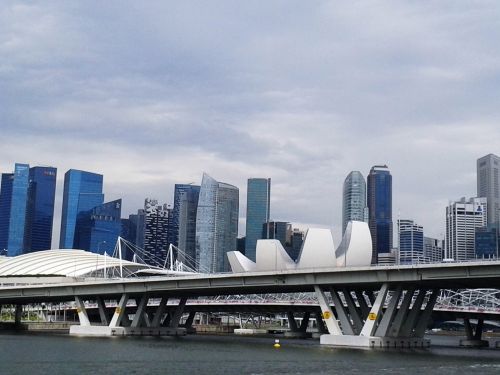 Singapūras,  Miestas,  Tiltas,  Pastatai,  Plienai,  Architektūra,  Valtys,  Debesys,  Dangus,  Metalai,  Reklama,  Singapūras