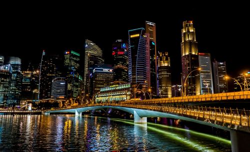 Singapūras, Miestas, Miesto, Miesto Panorama, Panorama, Centro, Architektūra, Šiuolaikiška, Ežeras, Vanduo, Apmąstymai, Tiltas, Dangoraižiai, Pastatai, Žibintai, Švytėjimas, Gražus, Hdr