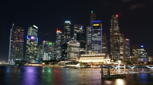 Singapūras, Miestas, Miestai, Panorama, Pastatai, Dangoraižis, Žibintai, Apšvietimas, Uostas, Uostas, Įlanka, Vanduo, Apmąstymai, Miesto, Valtys, Laivai, Gražus, Naktis, Vakaras, Dangus