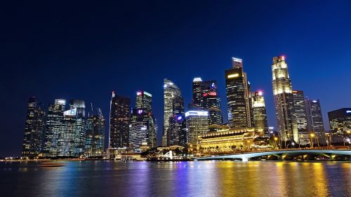 Singapūro Upė, Panorama, Pastatas, Vanduo, Finansinis Rajonas, Dangoraižis, Architektūra, Miesto, Biuras, Verslas, Bankas, Miestas, Atspindys, Žibintai, Gyvas, Bokštas, Naktis, Spalva