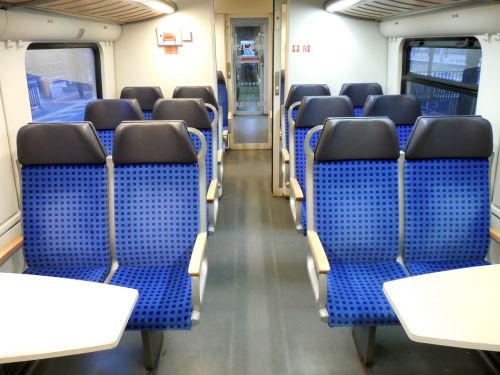 Sėdėti,  Sėdynės,  Traukinys,  Kelionė,  Tuščia,  Sėdynių Eilės,  Deutsche Bahn,  Išeiti,  Viešosios Transporto Priemonės
