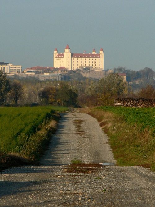 Slovakija, Pilis, Bratislava, Jausmai, Miestas, Kelias, Laukas