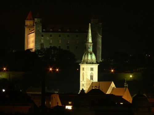Slovakija, Bratislava, Naktis, Miestas, Pilis, Bokštas, Bažnyčia