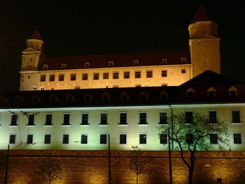 Slovakija, Bratislava, Pilis, Naktis
