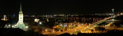 Slovakija, Bratislava, Miestas, Naktinis Tiltas, Upė, Danube, Bažnyčia