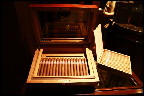 Rūkymas,  Cigarai,  Tabakas,  Montekristas,  Ba Na,  Kuba