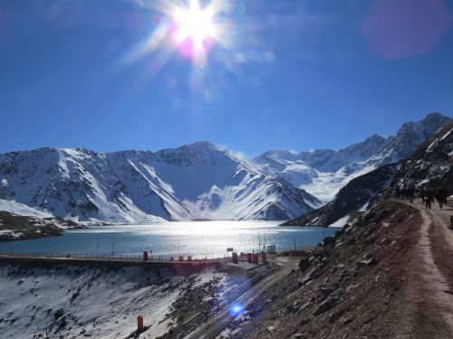 Sniegas, Nevado, Sol, Mėlynas, Ežeras, Kalnas, Kraštovaizdis, Kalėdos, Šaltas, Ledas, Atostogos, Nevada, Rėmas, Turistinis, Turizmas, Gamta, Žiema, Pėdsakai, Slidinėjimas, Santiago, Čile, Serra, Poilsis, Kelias, Kelionė, Horizontas